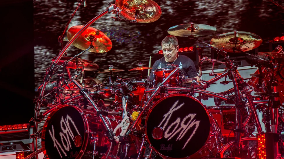 Ray Luzier i Korn har covid-19. Arkivbild.