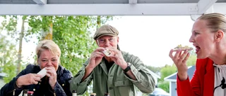 Surströmming för hövdingen för andra gången i livet – första gången var på begravning av svärmor