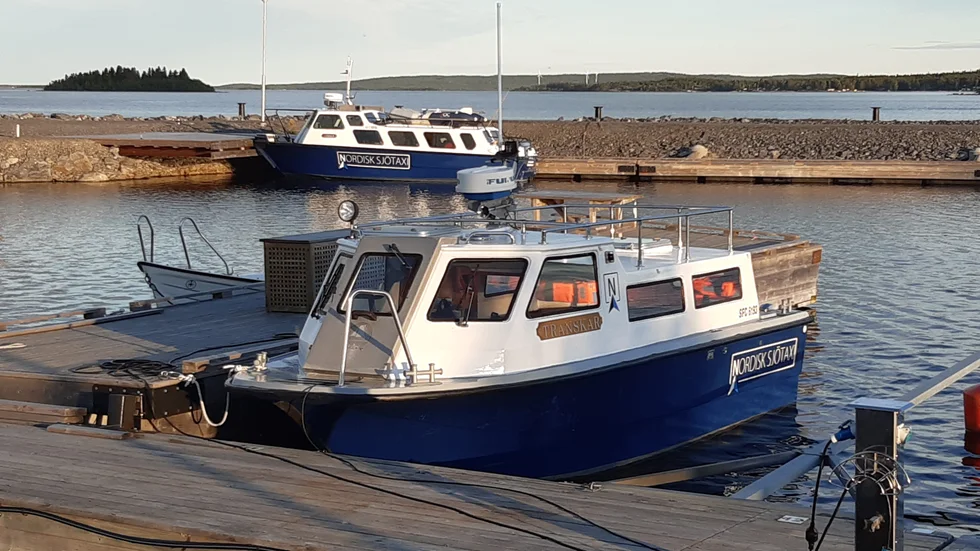 Nordisk sjötaxi har skött turbåtstrafik och stugtransfer de senaste tre åren till en kostnad av 100 000 kronor per år. Nu har avtalet med Piteå kommun gått ut och det kommer inte att förlängas. (Arkivbild)