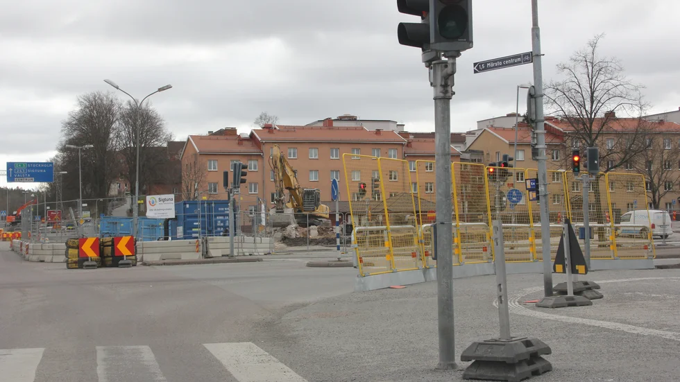 Byggarbetsplats vid Sätuna torg i Märsta.