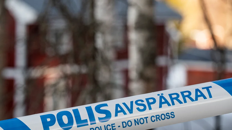 Utredningen fortsätter efter att en person anträffats död på en adress utanför Piteå.
