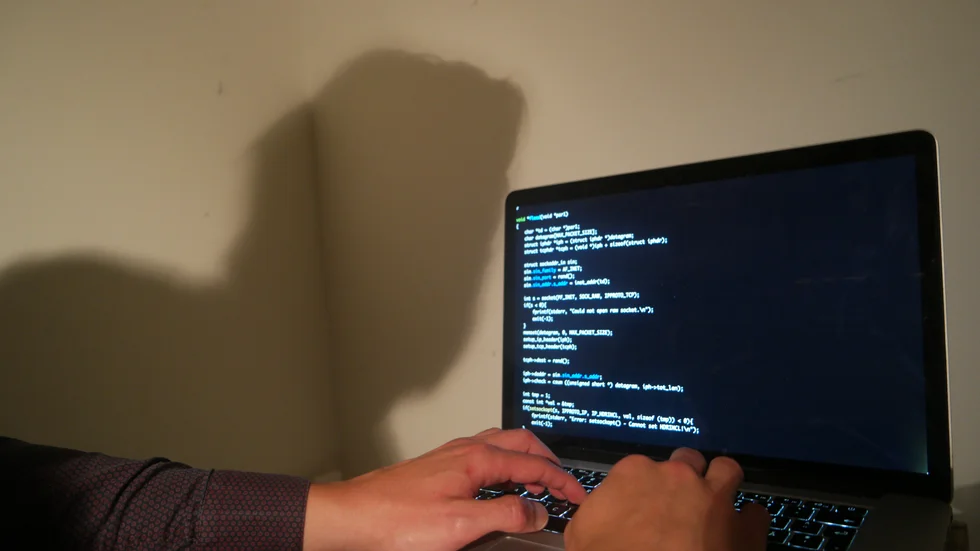 Åtta personer i Sverige misstänks för dataintrång eller grovt dataintrång efter ett internationellt tillslag. Arkivbild.