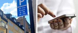 Sms-parkering kan bli en dyr historia – Fia fick betala dubbelt mot vad hon trodde