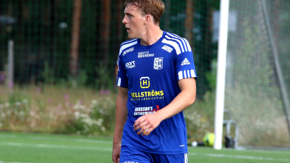 Joel Carlsson gjorde båda målen när Storfors besegrade Sund i division 2. (Arkivbild)