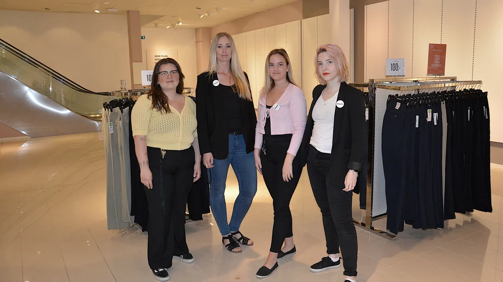 Sista dagen för Kappahls personal i Boden. Från vänster syns Hanna Kohkoinen, Gun Åkesson, Elin Eriksson och Anna Gran.