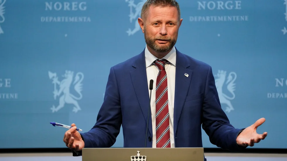 Hälsominister Bent Høie rekommenderar alla som vill ta Janssen-vaccinet att läsa på om kriterierna.