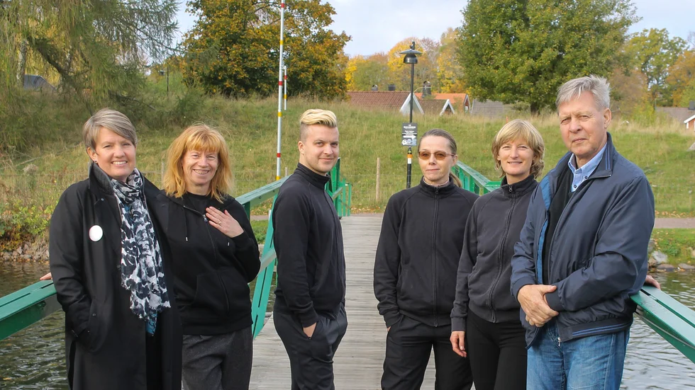 Laddade för dansföreställning på Bona Folkhögskola i Motala. Från vänster Anna Ljung, dansutvecklare på Dans i Öst/Region Östergötland, Åse Wallberg från M Art Lab, Jaakko Kulmala från M Art Lab,  Isabell Gisselgård från M Art Lab, Malin Stenholm från M Art Lab samt Rolf Larsson från Motala Teaterförening.