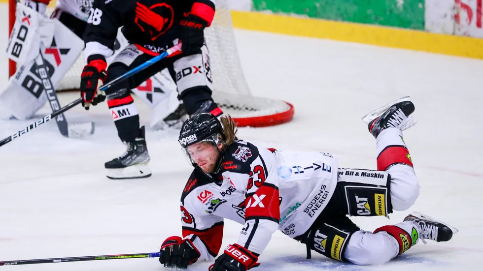 Christian Nyman och Bodens Hockey föll borta mot Östersund med 2-3 efter straffar.