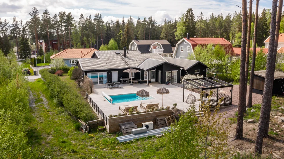 En villa i Alsike lockade flest besökare på Hemnet under förra veckan.