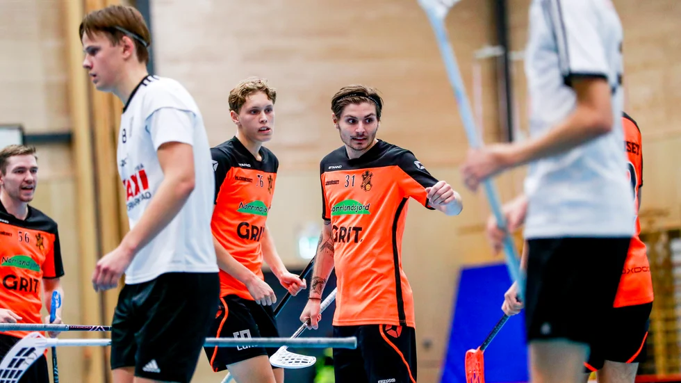 Albin Grenhom har vräkt in mål i säsongsupptakten när IBK Luleå har full pott efter fyra omgångar i division 1.