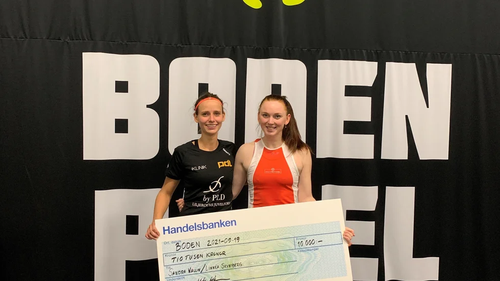 Sandra Wallin och Linnea Skymberg från Lund och Helsingborg vann damklass A.