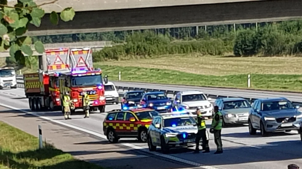 En trafikolycka har inträffat på Malmslättsvägen.