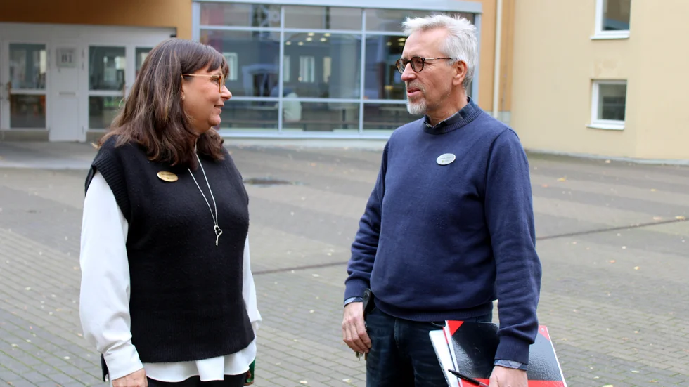 "Vi har ett helt annat läge i samhället och det är klart att det speglas i skolan. Konflikterna kommer även innanför de här väggarna", säger Maria Gustafsson på Birgittaskolan. Hon och Henrik Bohma poängterar att det viktigaste för att uppnå och bibehålla trygghet i skolan är det förebyggande arbetet.