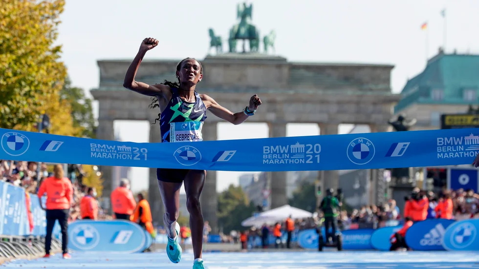 Ethiopiskan Gotytom Gebreslase vann sin debut i maraton i Berlin.