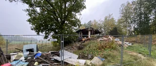 Övergivet ruckel blev tillhåll för unga – spärras av