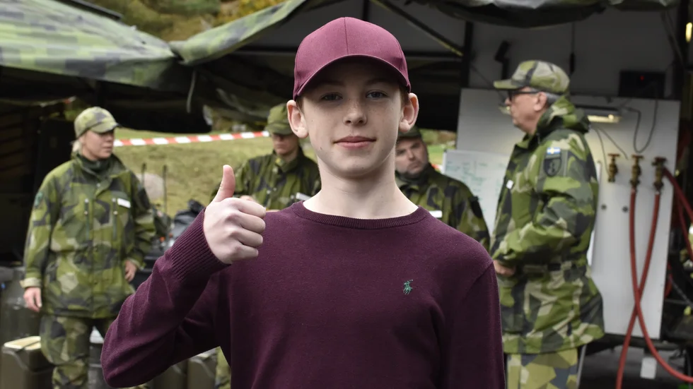 Noah Röjås driver ett instagramkonto där han recenserar skolmaten varje dag. "Idag får maten får 9 av 10."