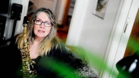 PAPPAS SAXOFON. Gunilla Ask spelar på den saxofon som hennes far hade. Och samma munstycke har hon haft sedan hon var 14.
