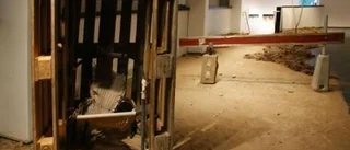 Installation där materialet ger stark symbolverkan