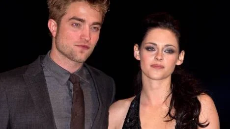 Robert Pattinson och Kristen Stewart spelar mot varandra i "Twilight"-filmerna.