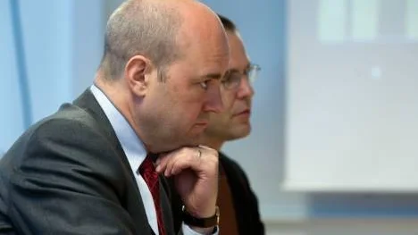 Statsminister Reinfeldt och finansminister Borg måste ta massarbetslöshet på betydligt större allvar än man gör i dag.