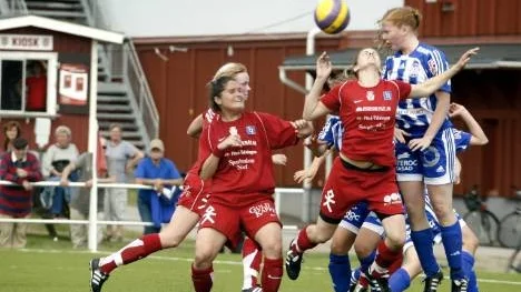 Piteås damer tryckte på i slutet mot Eskilstuna och lyckades kvittera till 2-2 genom Linn Lundström. Det betydde Piteås femte oavgjorda match.