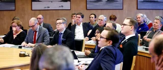 Hot och våld i fullmäktigesalen