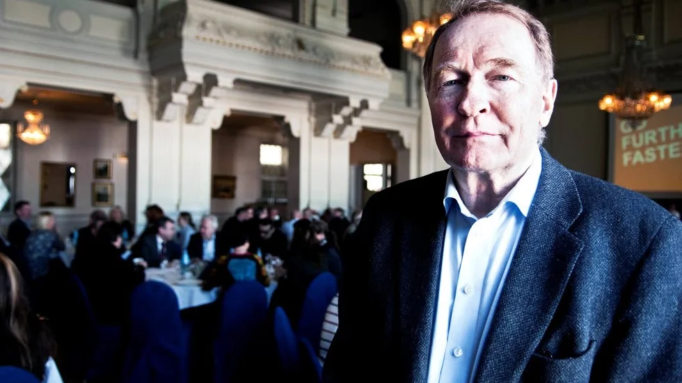Dåliga råd. Anders Henriksson skyller på sina rådgivare, han menar att revisorn borde ha påpekat för honom att årsredovisningen måste upprättas i tid.