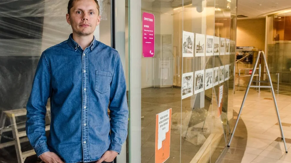 Större. "Disskussioner har förts en längre tid så det känns fantastiskt kul att det bokstavligen blivit verkstad av det", säger bibliotekschefen Fredrik Rönnberg om ombyggnationen.
