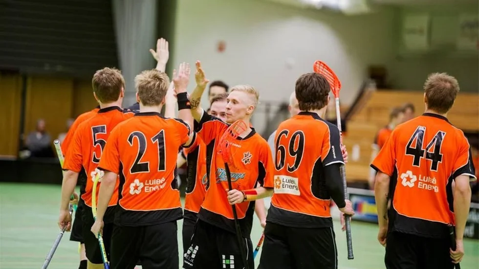 Luleåjubel. IBK Luleå vann den jämna kampen borta mot Wibax Patriots.