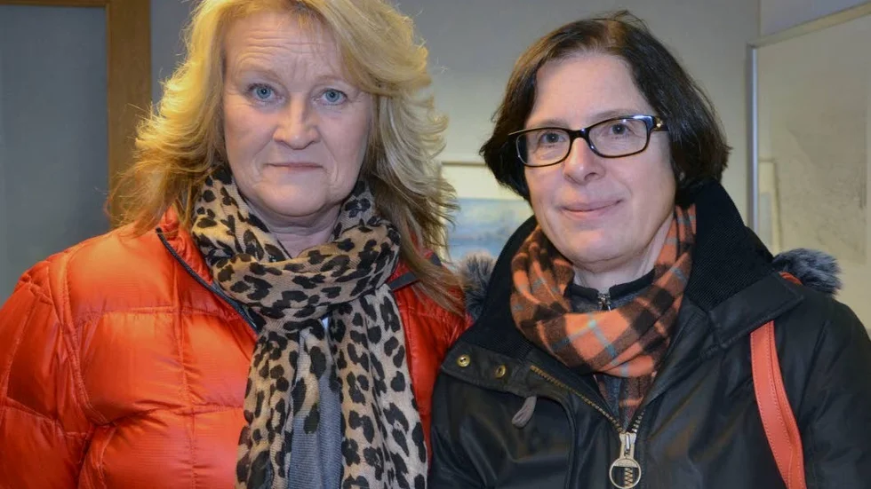TAXERINGSVÄRDEN. Hur de nya taxeringsvärden kommar att slå mot boendekosnaderna berättar Eva Olsson och Lena Södersten från villaägarförbundet på Nordan i Malmberget på tisdag.