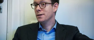 Ministern rör inte tvåårsregeln