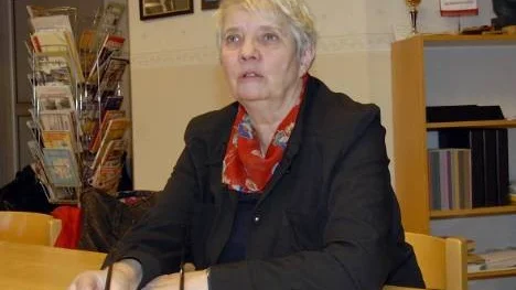 Det vore bra om beslutsfattarna läste alla de utredningar som gjorts av folk i byarna. De innehåller verkliga siffror, men deras beräkningar blir i stort sett bara nonchalerade, säger Agneta Lundström, s, Glommersträsk.