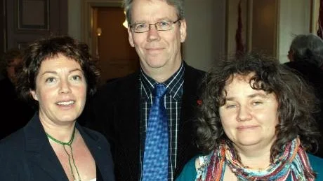 JA! Camilla Hansen (c), Peter Roslund (s) och Annika Eriksson (mp) tillhörde den grupp som i går i Sundsvall sa ja till två storregioner och var glada efteråt.