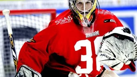 NUMMER TRE. Jere Myllyniemi tog platsen som förstamålvakt när han kom till Luleå. Men i kvällens match går Mattias Modig och Gusten Törnqvist före.