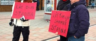 Irakisk familj håller sig gömd