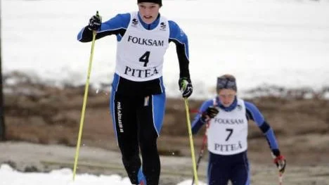Sofia Henriksson, tävlande för Storfors, vann sin distans för flickor 17-18.