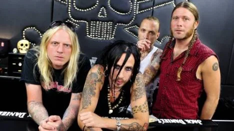Backyard Babies firar 20 år tillsammans med att lägga ner - tills vidare.