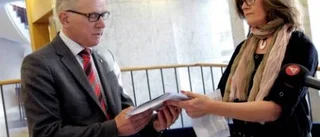 Massiva protester mot placeringsbeslut