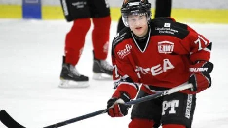 Joakim Högberg var Piteås målkung förra säsongen, i höst har han missat tolv matcher på grund av skada. Nu är han spelklar även om han knappast inte är med redan ikväll mot Clemensnäs. (Arkivbild).
