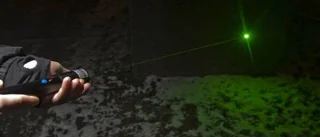 Första rättegången efter laserattacker mot polis