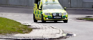 Personbil voltade av vägen