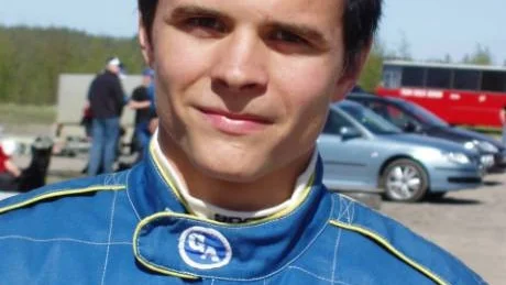 DEBUT. 19-årige Petrus Johansson, Älvsbynd MS, imponerade i sitt livs första seniortävling i Rallycross på Näverberget i Luleå. Foto: SIMON JAKOBSSON