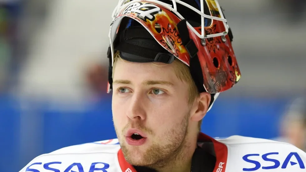 Etta. Joel Lassinantti gör sin nionde raka SHL-start mot Växjö.
