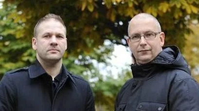 EGET FÖRLAG. Med jätteframgångarna med Svensk maffia i ryggen har Matti Larsson och Lasse Wierup startat ett eget förlag, specialiserat på reportageböcker. Två böcker är inplanerade, utöver den egna Svensk maffia - fortsättningen. "Vi tror på boken som journalistisk produkt", säger de.Foto: Anders Wiklund/Scanpix