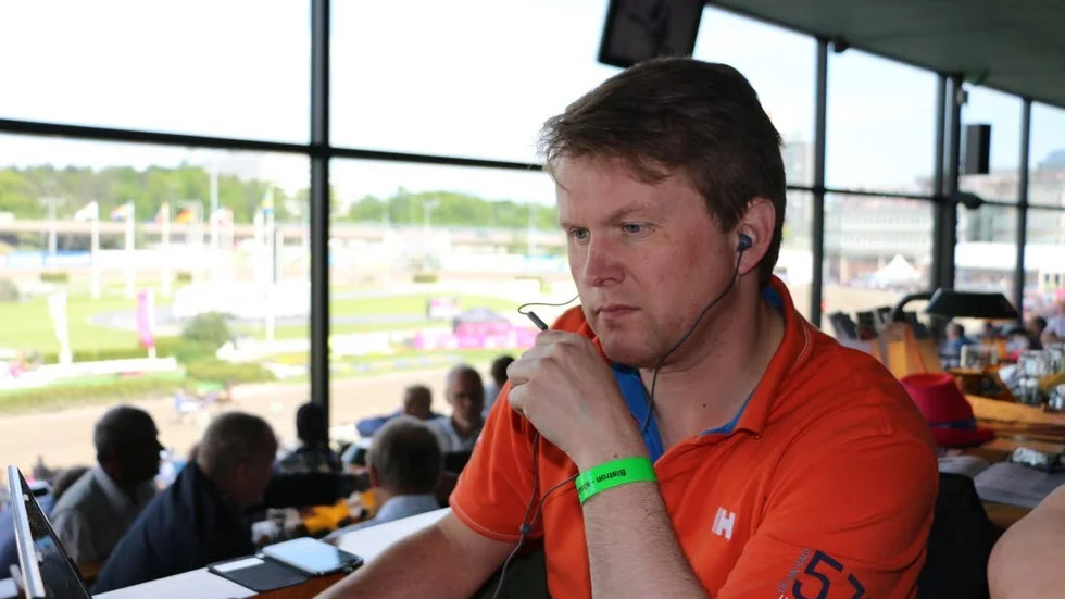 VINNARE. Per Lundkvist i full färd på Solvalla med att komponera systemet som gav knappt åtta miljoner kronor i utdelning.