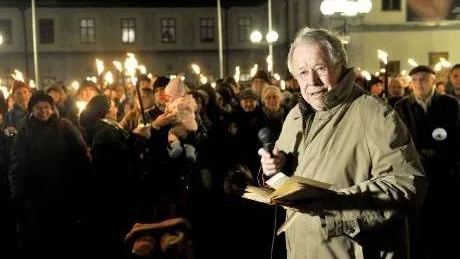 WOLLTERVÄNSTER. Det är inte bara inom kultursektorn som konsensus ligger långt till vänster om mittlinjen.