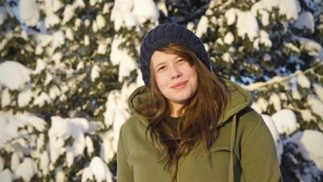 SM-KVAL. 19-åriga Mimmi Nilsson från Svartlå ska delta vid kvalet till måleri-SM i Umeå den 15-16 februari. Till vardags går hon som lärling på Bodens måleri.