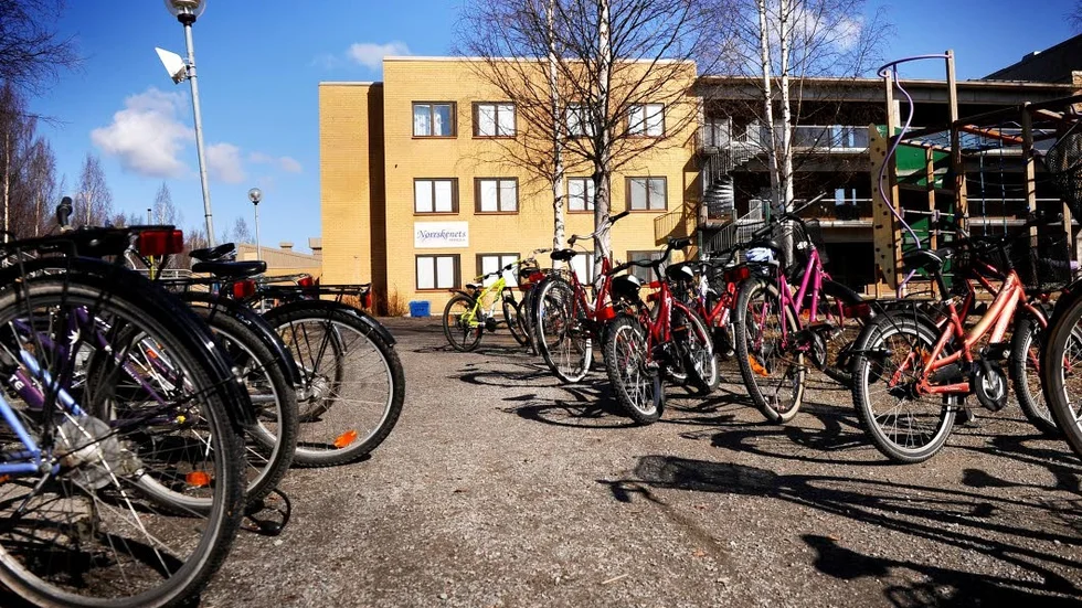 Försäljning. Nu tas Norrskents skolor i Luleå och Kalix ett första steg mot försäljning. Pysslingen har delat upp bolaget i två.