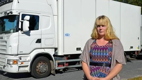 HEMMAPLAN. Sarah Karlsson har länge funderat på att en yrkesförarutbildning länge. När den kom till Överkalix var det ingen tvekan.