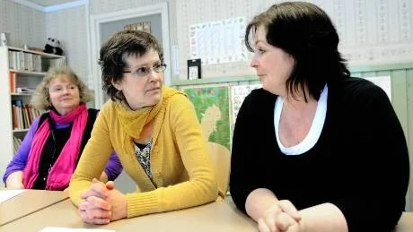 MINSKAD TILLDELNING. Carin Gunnarfeldt, Annica Brosäter och Monica Almgren är inte förtjusta i skolförvaltningens förslag gällande den socioekonomiska viktningen. Deras skola, Örnässkolan, får mindre tilldelning än tidigare till elever i behov av extra stöd.